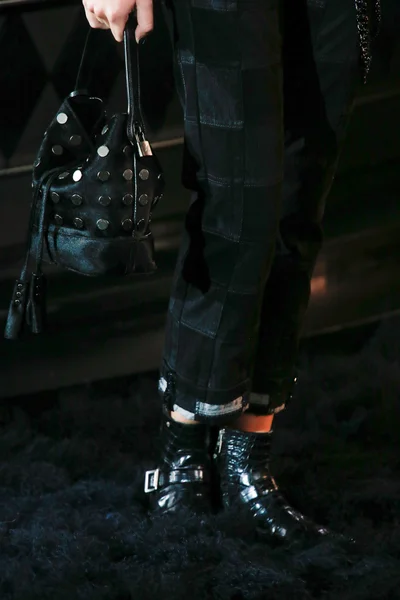 Look 50